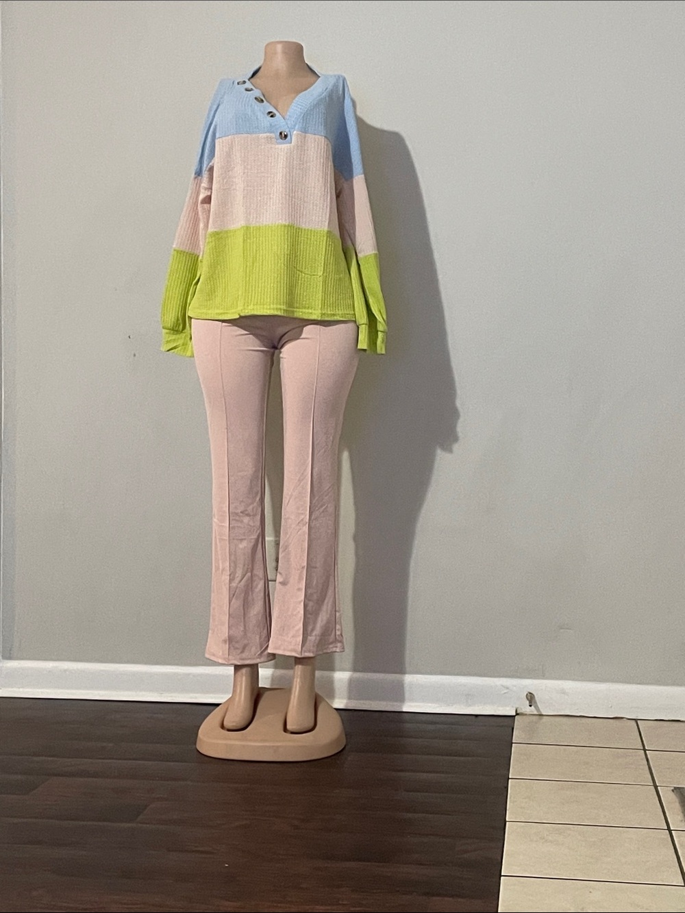 Colorblock V-Neck Knit Top & Pink Flare Pants Set